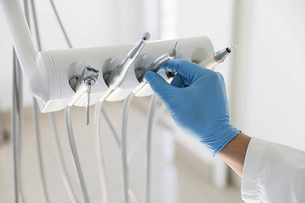 Professional Emergency Dentist technician working in Lenoir City, TN